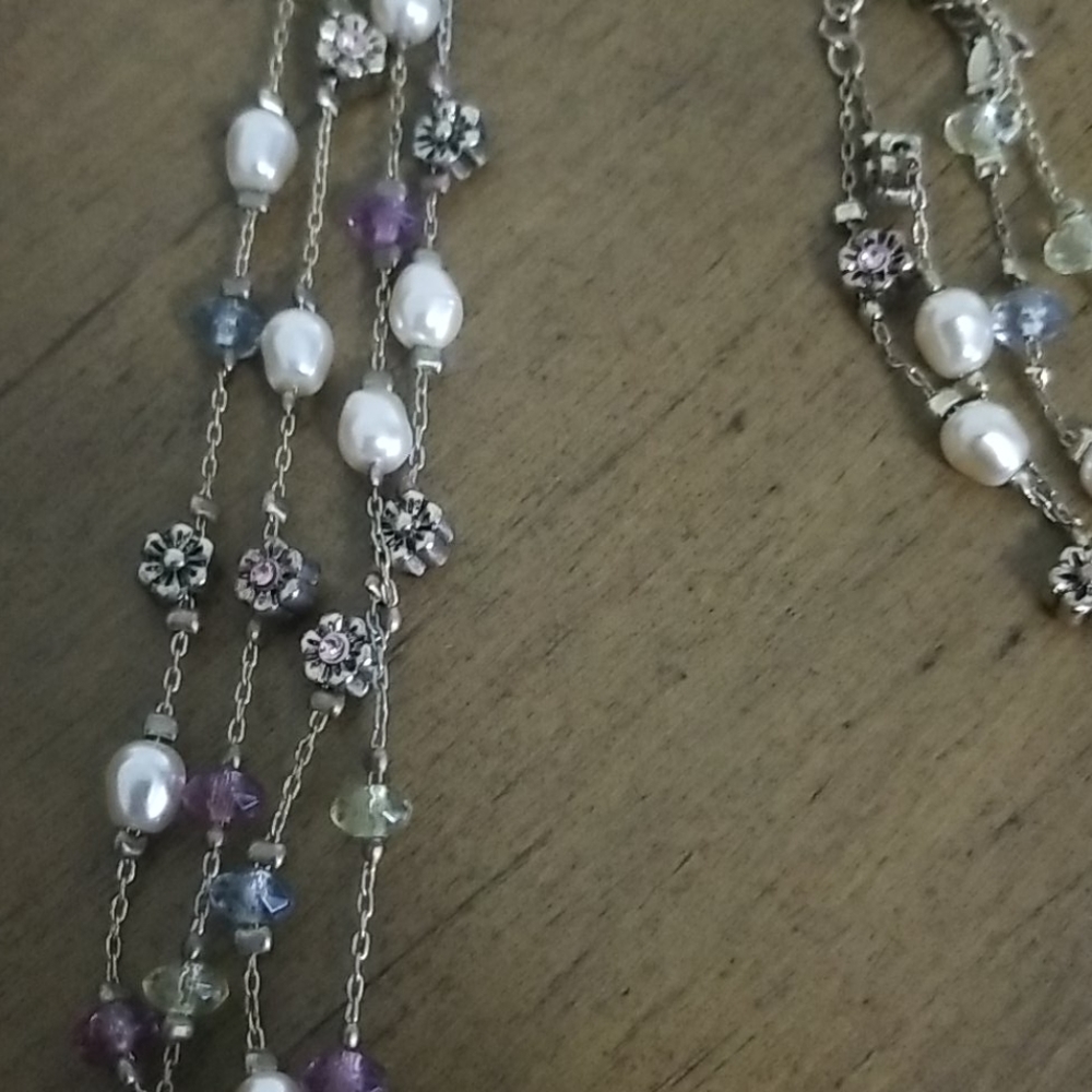Necklace bracelet earring set by premier designs